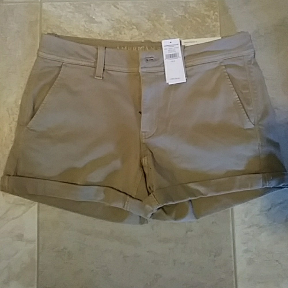 American Eagle Midi shorts